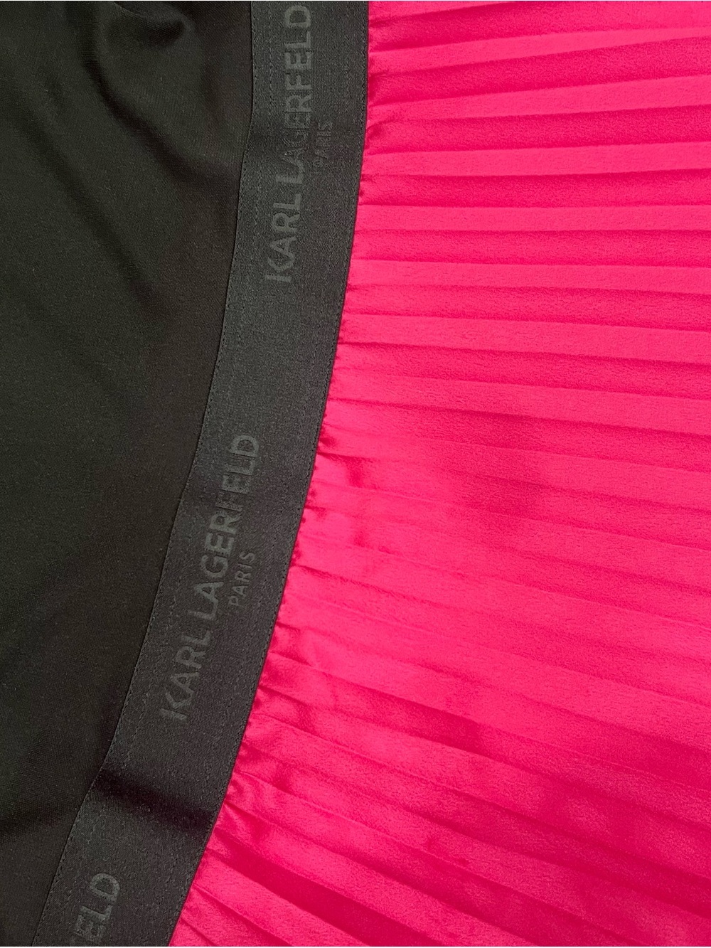 Karl Lagerfeld Black & Hot Pink Pleated Logo Midi Dress - Picture 4 of 5